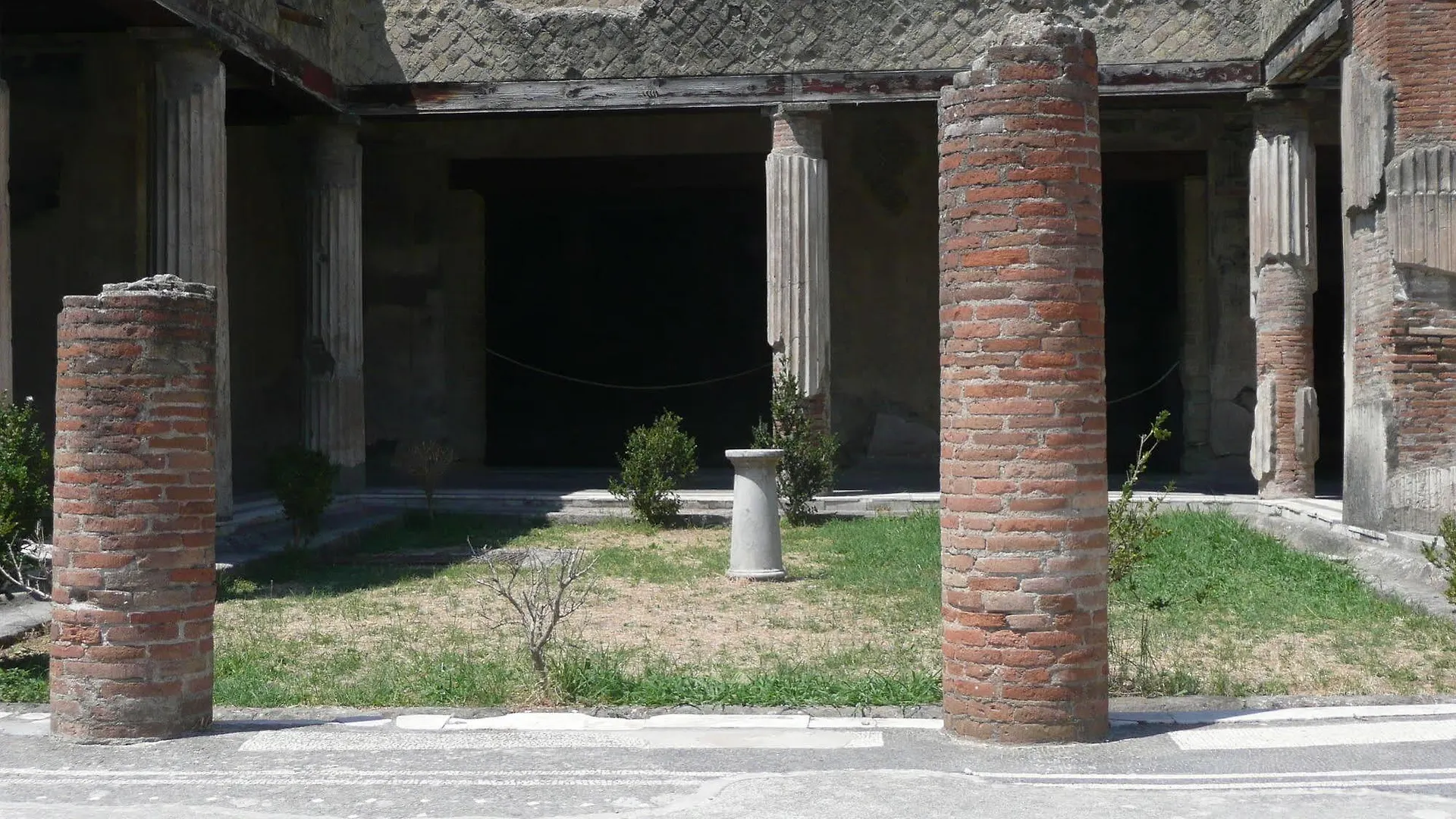 Herculis Domus Ercolano 3*,